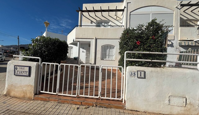 Casa Wilphi-Cosy 3-bed, 2-bath duplex with roof solarium in Mojácar.
