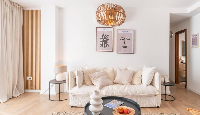 Central Malaga Apartment - 2 Bedrooms, New and Equipped