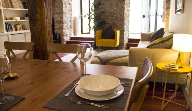 Central, Spacious and Authentic Family Apartment