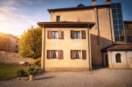 Centro Storico Belluno con Parcheggio Privato Boutique Cottage