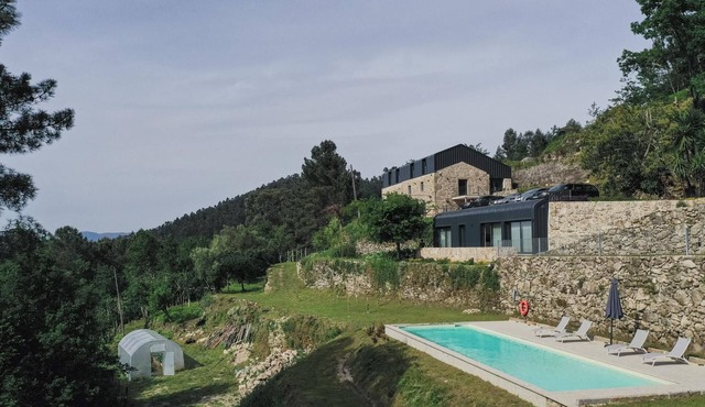 Cerca da Milhera | Country House | Swimming Pool | Art | Retreat | Minho