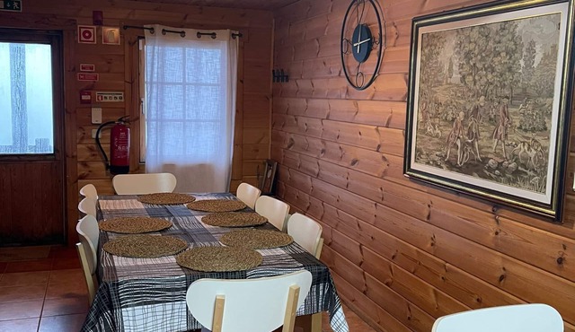 Chalet 'Sossego Serra Da Estrela' with Balcony, Wi-Fi and Air Conditioning