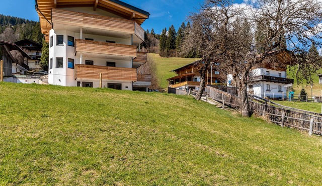Chalet 'Tirolee Marchegg -' with Mountain View, Shared Terrace and Wi-Fi