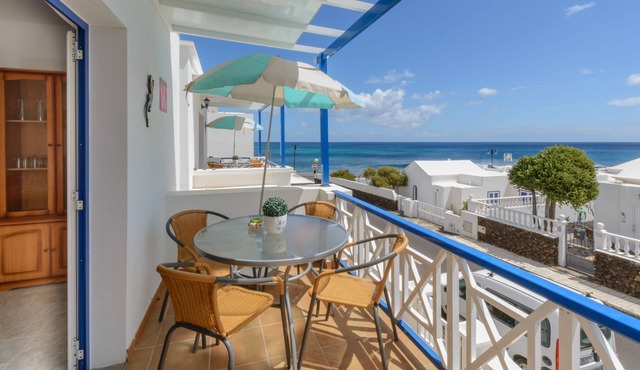 Charming Apartment "4 Alto" Close to Beach with Balcony, Wi-Fi & Mountain View