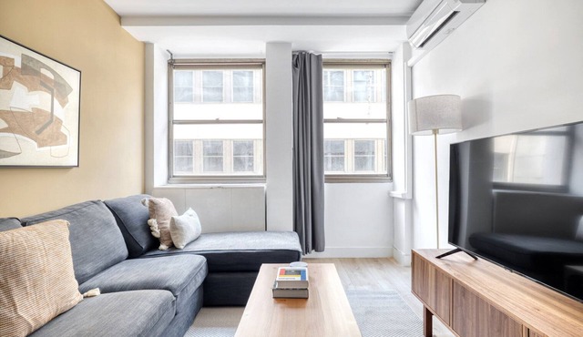 Charming Argüelles 1BR nr Plaza España, by Blueground