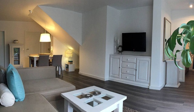 Charming, modern and high quality apartment with lake view 1 min. From the lake