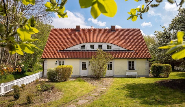 Charming semi-detached house in Trent on Rügen - Landhaus Trent Haushälfte Udars