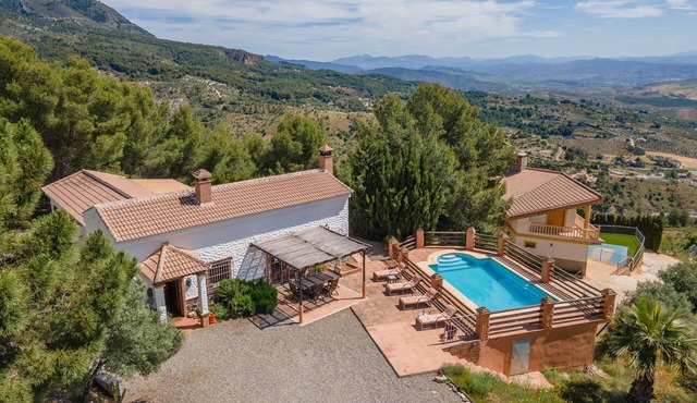 Charming Villa 'Casa Liebre' with Panoramic Views, Private Pool, Wi-Fi & Air Conditioning