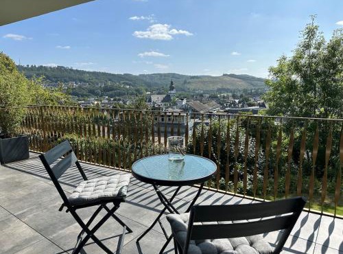 Chices Appartement in zentraler Lage mit großem Balkon