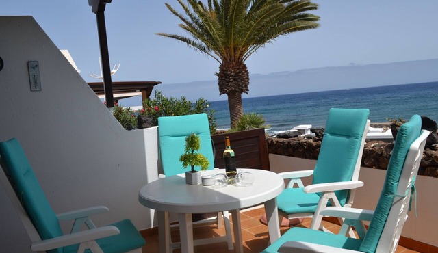 Comfort bungalow (1st row) in exclusive complex directly by the sea/beach pool