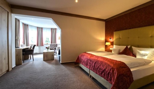 Comfort double room with living area in the bay window approx. 45sqm