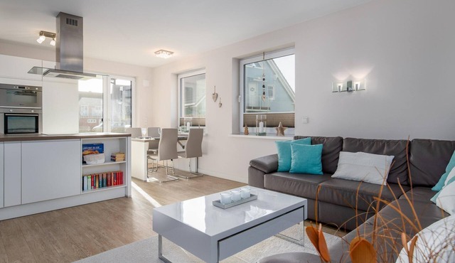 Comfortable Apartment with Terrace and Garden View Close to the Beach