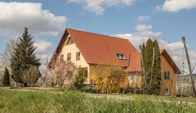 Cosy Apartment "Dachsberg Weitblick" with Shared Garden, Wi-Fi
