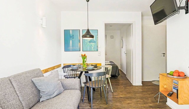 Cosy apartment for 4 people with hot tub, WIFI, pool, TV, terrace and pets allowed