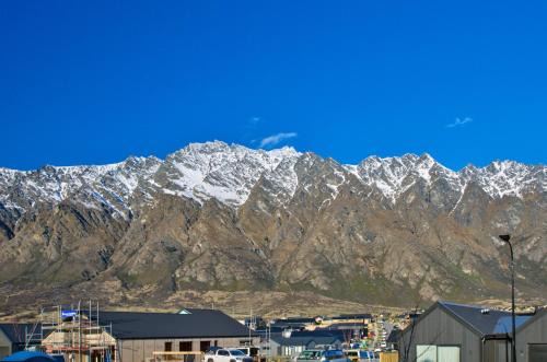Cosy, Modern Hanley's Farm Unit - Explore Queenstown