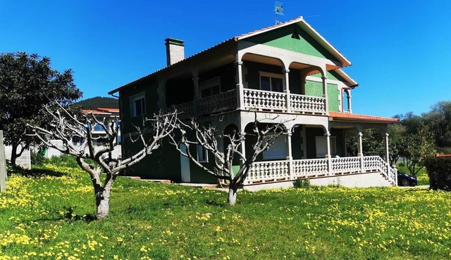 Cottage with views + garden : Summer 2026 : Ideal for families