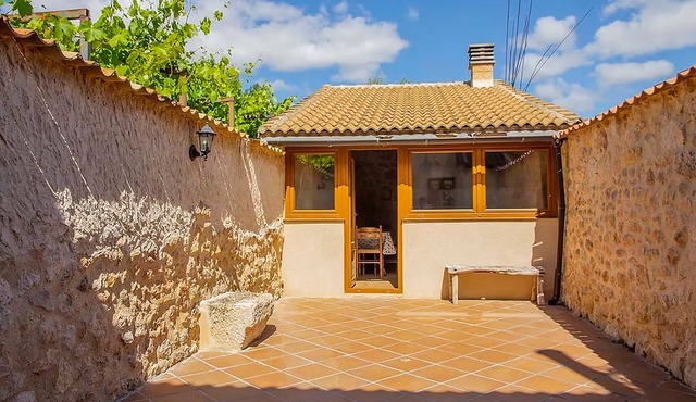 Country House 'La Marcela' with Mountain View, Private Terrace and Wi-Fi