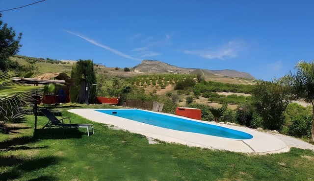 Country House 'La Serrana' with Mountain View, Wi-Fi and Air Conditioning