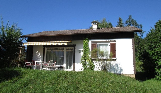 Country-style vacation home with a terrace and mountain views (17) - Country charm at the