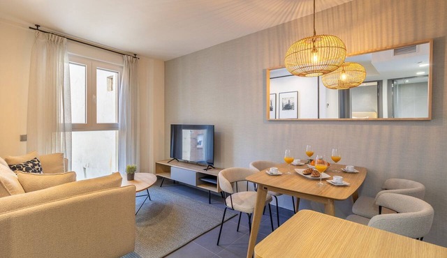 Cozy 2-Bed Apartment for 3 in La Latina