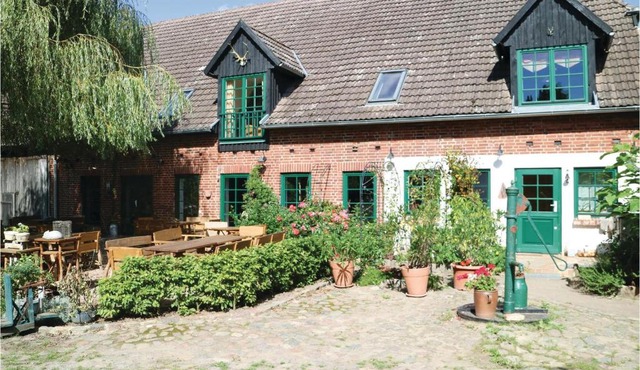 Cozy Apartment In Thulendorfsagerheide