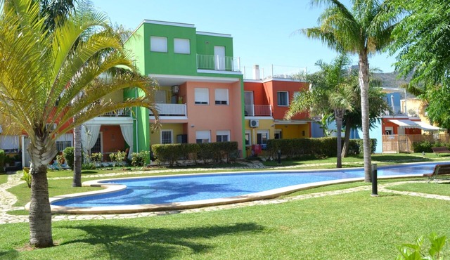 Cozy family apartment with terrace and pool in El Verger