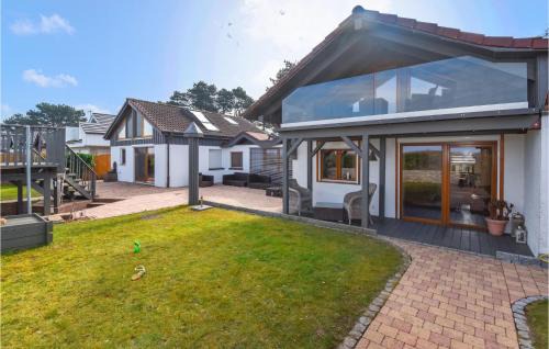 Cozy Home In Lübeck With House Sea View
