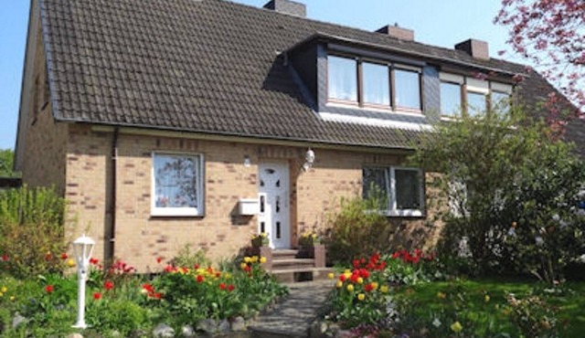 Cozy vacation apartment on the sunny side of the Kiel Fjord.