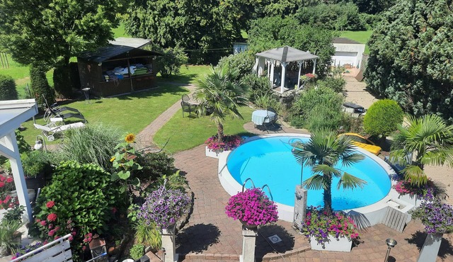 Cozy vacation apartment in the countryside incl. pool and lots of nature.