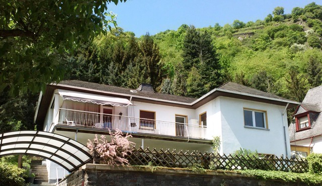 creative house for groups / seminars (8 persons +) 130m2, sun and Rhine view