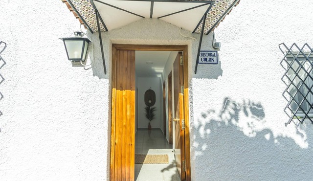 CRISTOBAL COLON, 2 Bedroom House in Complejo Rural Orgiva