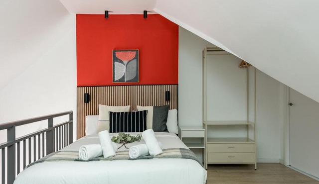 Cuatro Caminos Apartments by Charming