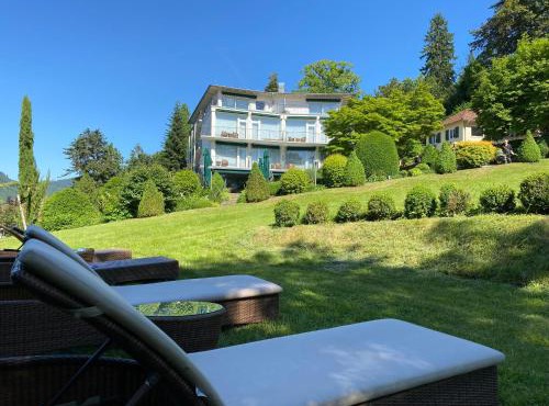 DAS SCHLOSSBERG - Boutique Hotel im Park- Nahe der Therme