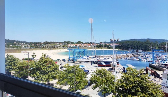 Desconectaengalicia El Pescador, Vistas al Puerto, 200m Playa