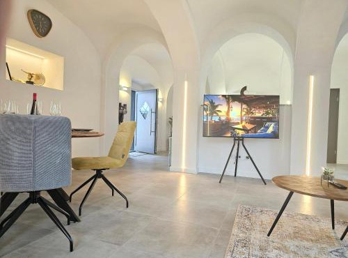 Design I Gewölbe I sanierter Pferdestall I Europapark I Boxspring I Terrasse I Parkplatz