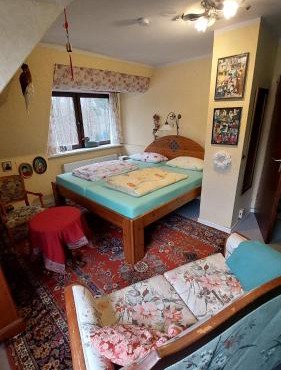 Doppelzimmer im Einfamilienhaus, mit eigenem Bad und Küchenmitbenutzung