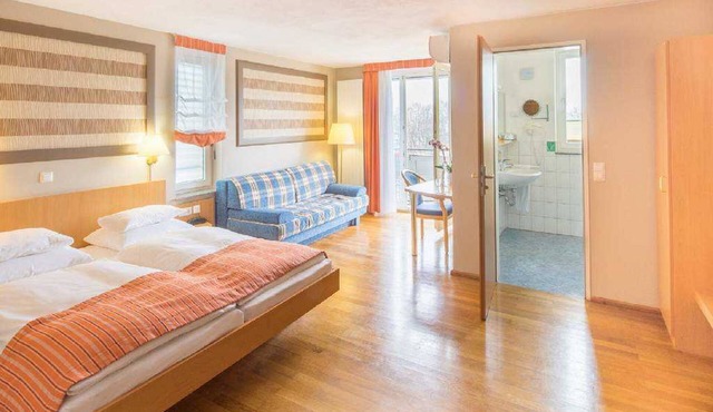 Double room with WC and shower /bath - Hotel Classic