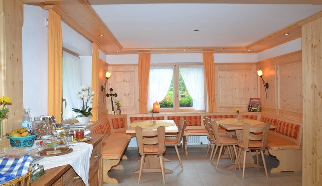 Double room 4 with WC and shower, 1 - 3 persons - Mosertonihof