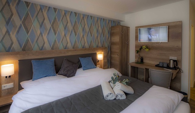 Double room-Deluxe-Private Bathroom