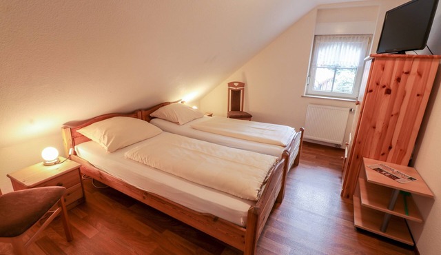 Double room for 2 guests with 12m² in Meppen (95954)