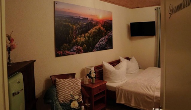 Double room SCHRAMMSTEINE - WITHOUT breakfast - - Pension Zum historischen
