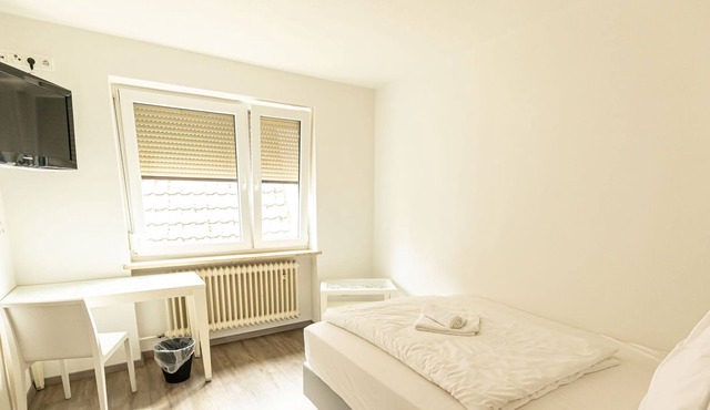 Einzelzimmer mit Großem Bett - Zi. 3 - Gasthof Schrenker