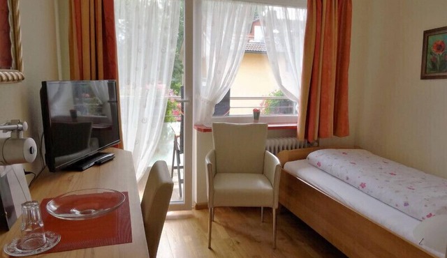 Einzelzimmer Nr. 7 mit Balkon