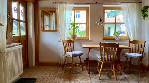 Elbblick - Ferienwohnung im früheren Pensionshaus