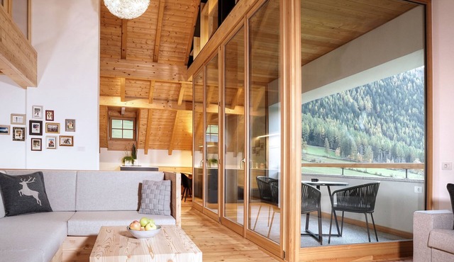 Exclusive Chalet in front of majestic mountain landscape