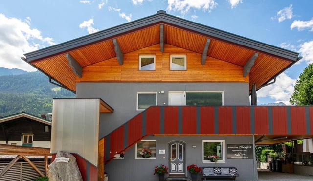 Extremely tasteful flat with sauna