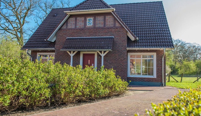 Family Escape with Garden