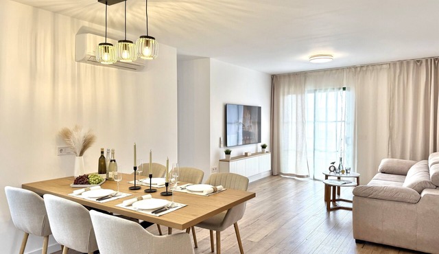 Family Holiday Apartment-Quiet Area-AC-3BD