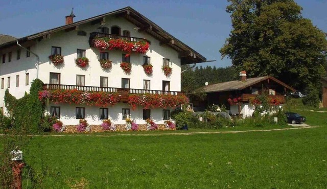 Fe-apartment with 1-2 bedrooms, vacation at the Schelshornhof