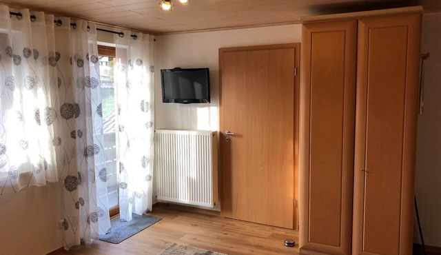 Feriendomizil mit Balkon. Perfekte Ausgangslage für Wanderungen.